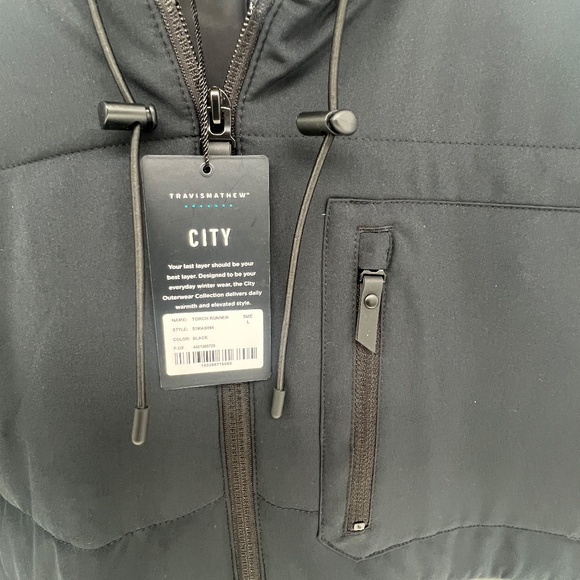 Travis Mathew Torch Runner Puffer - Picture 2 of 4